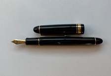 Pilot Custom 742 fountain pen with Namiki gold F (fine) nib