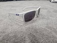 oakley holbrook style