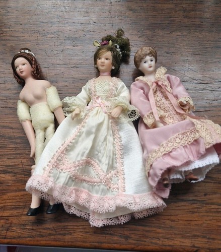 Bundle 12 scale dolls - 3,