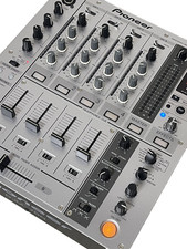 Pioneer DJ DJM-700 Silver