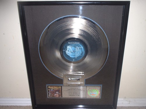 Iron maiden riaa platinum - iron,