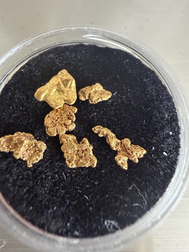 Natural gold nuggets - gold, in