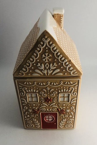 Ginger bread house cookie - m&s,