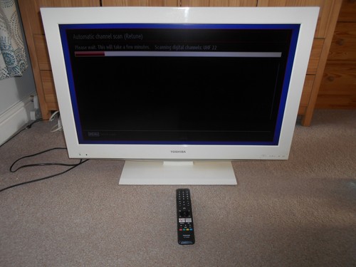 32inch toshiba freeview free - freeview,