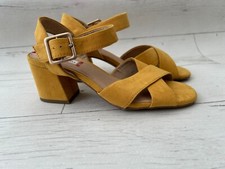 S.Oliver Size 4 Yellow Strappy
