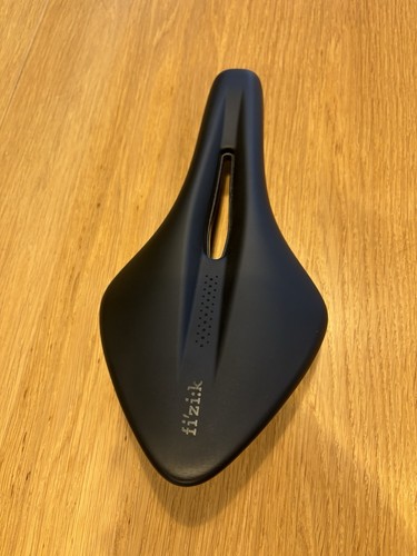 Fizik arione carbon - r1, saddle