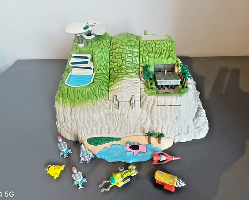 Vintage thunderbirds tracy - thunderbirds,
