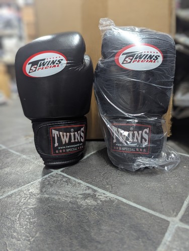 16oz boxing gloves brand new - boxing,