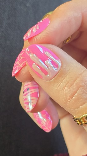 Red aspen press nails - red, on