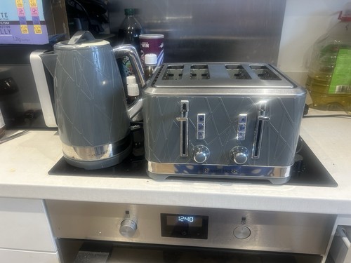 Grey delonghi electric kettle - grey,
