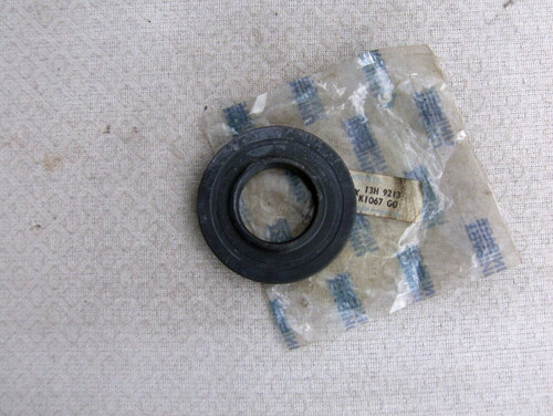 Mgb gearbox rear oil - gearbox,