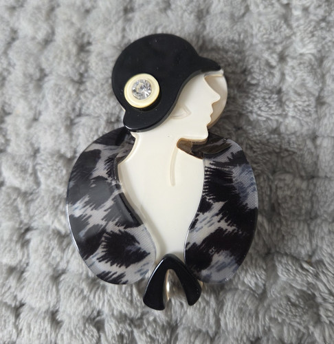 Art deco lady profile - art, brooch