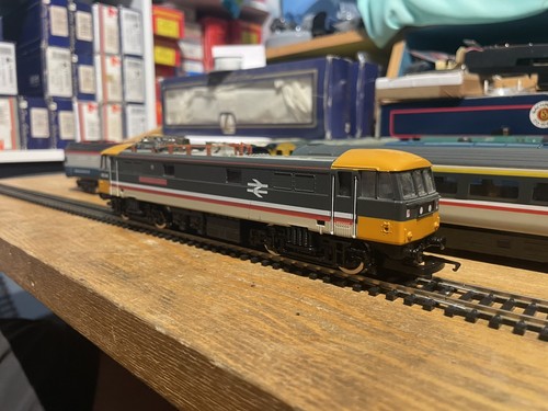 Hornby r800 class 86246 - hornby,