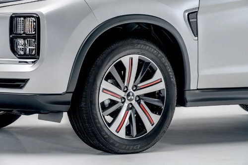 Genuine mitsubishi alloy wheel - genuine,