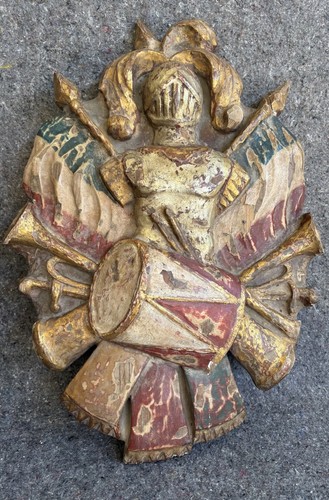 Royal coat arms wood carved - arms,