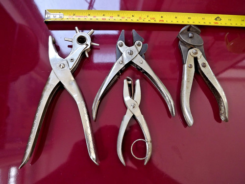 Maun jewelers leather workers - leather,