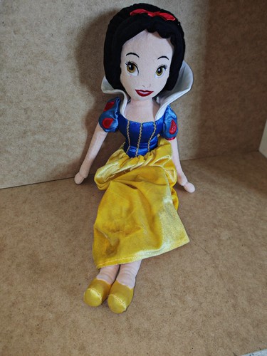 Disney princess plush snow - princess,