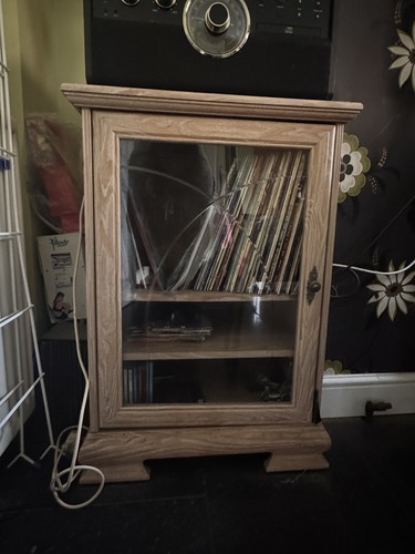Hifi cabinet with glass door - with,