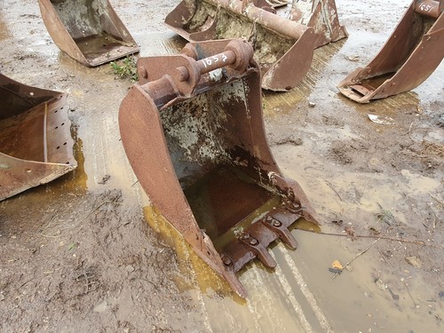 600mm excavator digging bucket - 600mm,