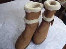 Womens Tan Fur lined Softlites