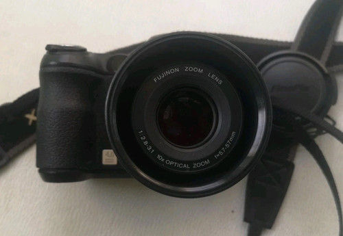 Fuji finepix s5500 compact - fuji,