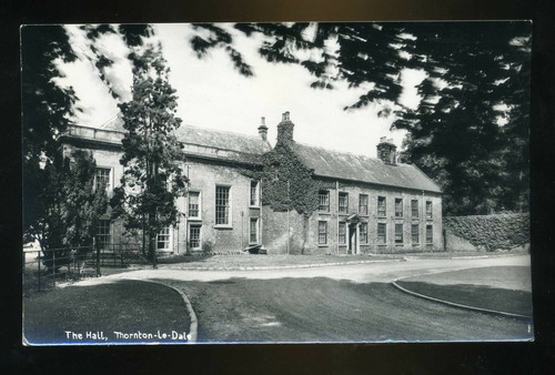 Thornton dale yorkshire - le,