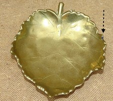 Vintage Leaf Shaped Brass Trinket Dish / Tray / Soap Holder / Ornament ❤️