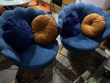 🛋️ Pair of Blue Velvet