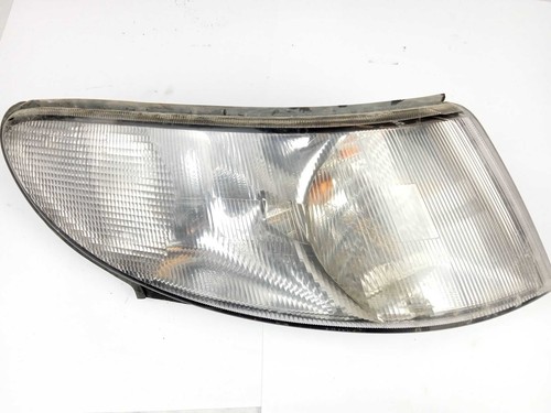 4373981 front right headlight - front,