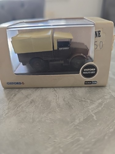 Oxford diecast military - 1.76,
