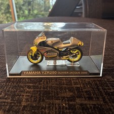 De AGOSTINI CHAMPION RACING