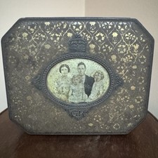 Vintage 1930s MacFarlane Lang &Co Tin King George VI Royal Family Collectable