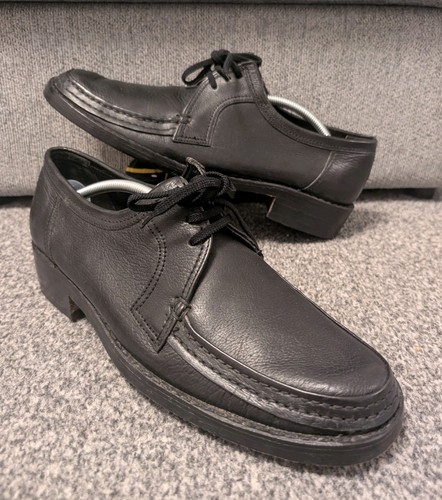 Clarks black lace - up, wallabee