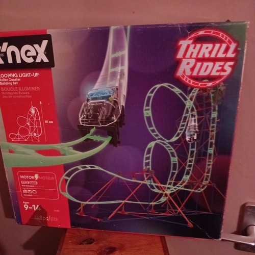 Knex roller coaster - coaster, plus