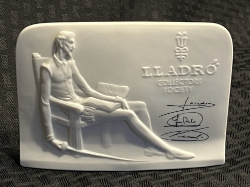 Lladro collectors society - collectors,