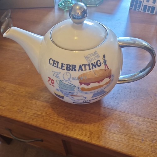 Teapot commemorating the - commemorating,