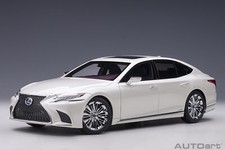 AUTOart 78866 1:18 Lexus LS 500h 2018 (sonic white metallic/crimson & black inte