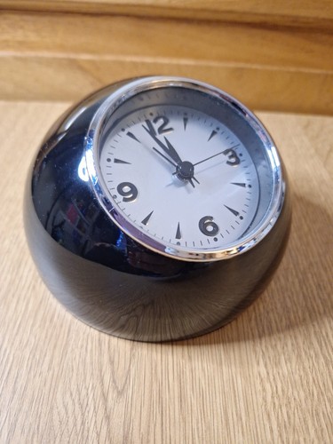 Black silver dome - &, ball