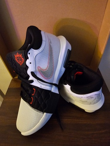 Nike lebron witness viii - nike,