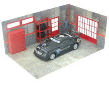 ''Metal'' walls auto garage