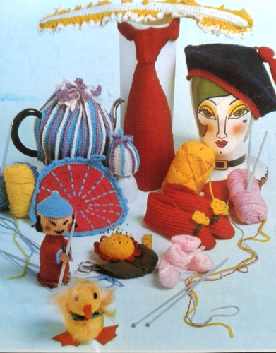 Beret tea cosy - beret~tea, cosy~slippers~pin