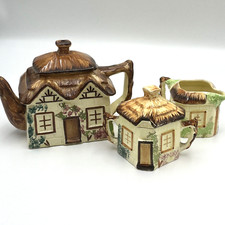 Paramount Pottery Teapot, Milk Jug & Lidded Sugar Bowl                       B14