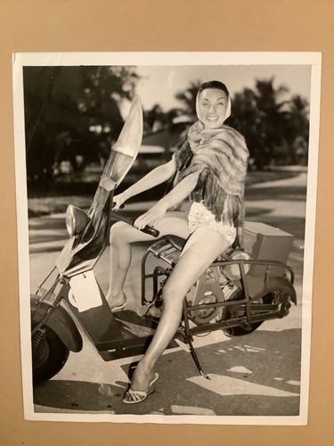 Leggy yvonne menard pinup - yvonne,