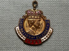 Small Elizabeth II Coronation Enamel Medal  1953 (2 Cms)