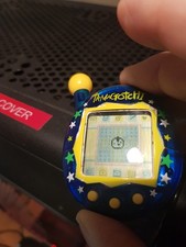 Tamagotchi V4 - Blue Yellow