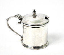 Antique Sterling Silver Mustard Pot hallmarked London 1904 by Robert Pringle