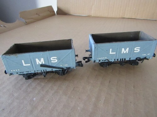 Peco ore coal wagons - 2,