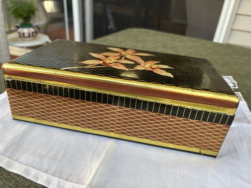 Vintage metal biscuit tin - vintage,
