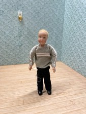 1:12th Scale Dolls House