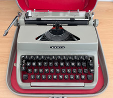 FACIT Privat/TP1 Portable Typewriter, Early 1960’s, Swedish Keyboard, VGC